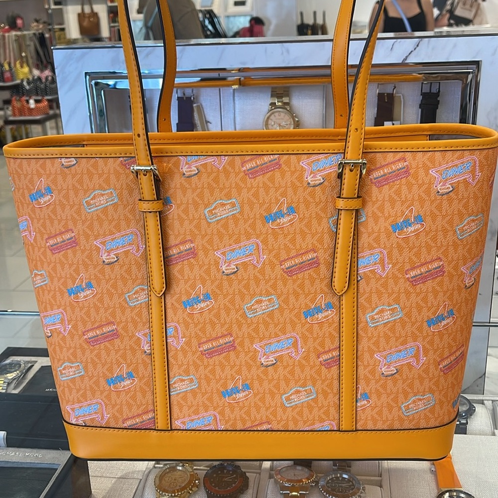 MICHAEL KORS Jet Set Large Printed Signature Logo Shoulder Tote Bag
POP ORANGE - Picture 5 of 16